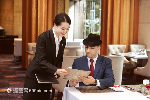 酒店餐飲服務(wù)的國際化管理 以菜單遞送為起點